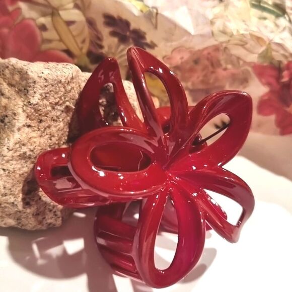 New ZARA Burgandy Flower Hair claw clip - Picture 2 of 6